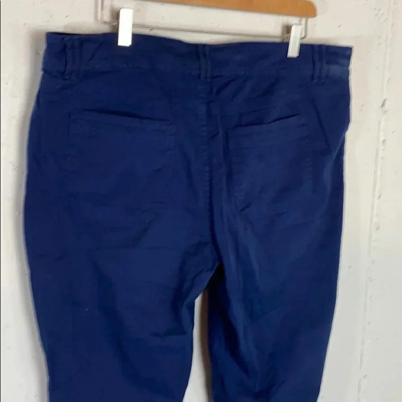 Fashion Bug 18 blue cotton/spandex‎ capris - Picture 3 of 4